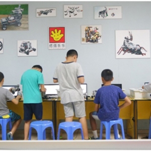 搭搭樂樂機器人