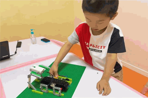 瑪高機器人 瑪高機器人