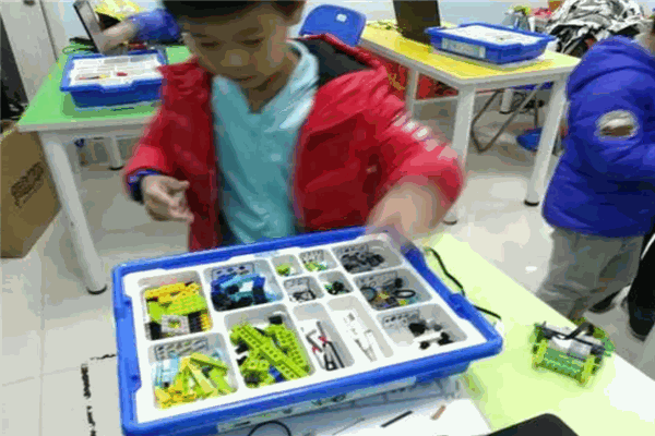 邁型星戈機器人體教 邁型星戈機器人體教