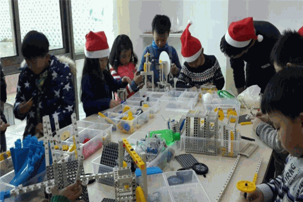 路佰得機(jī)器人培訓(xùn)