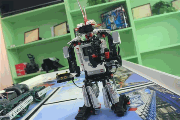 靈智教育機(jī)器人