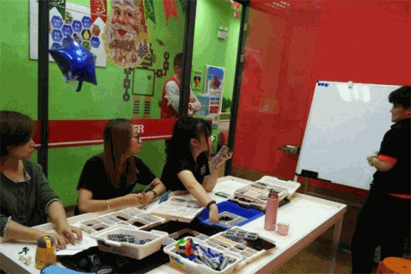 瑪可爾機(jī)器人