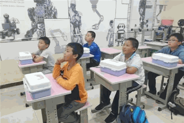 酷創機器人教育 酷創機器人教育