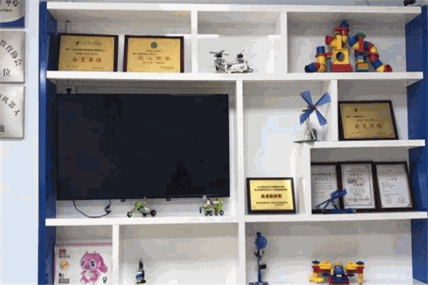 樂迪威機器人教育 樂迪威機器人教育