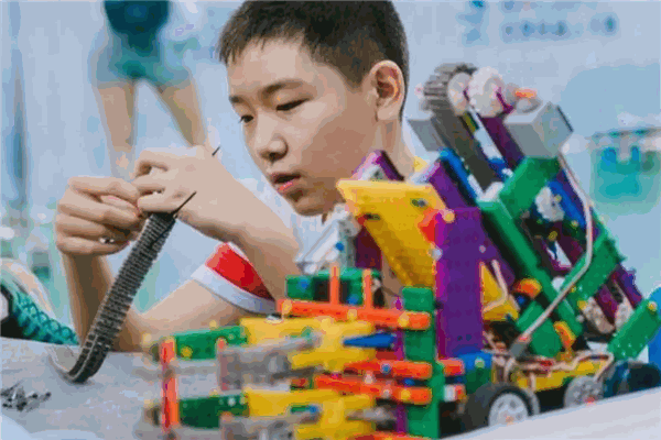 星光機器人教育