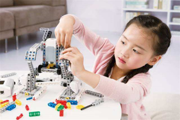 米特機(jī)器人 米特機(jī)器人