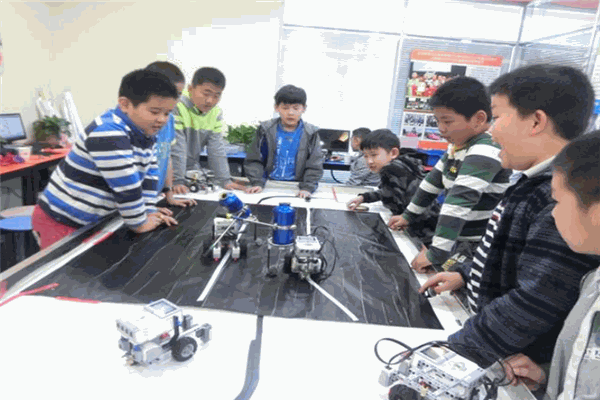 博家機(jī)器人 博家機(jī)器人