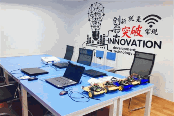 酷創機器人教育 酷創機器人教育