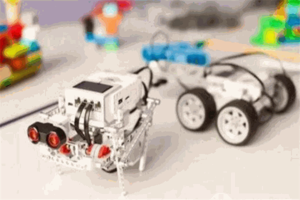酷博機(jī)器人教育