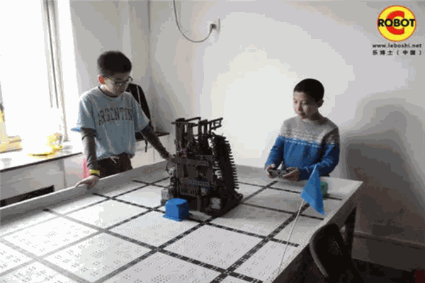 樂博士機器人教育
