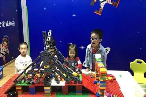 銳天機器人天才俱樂部