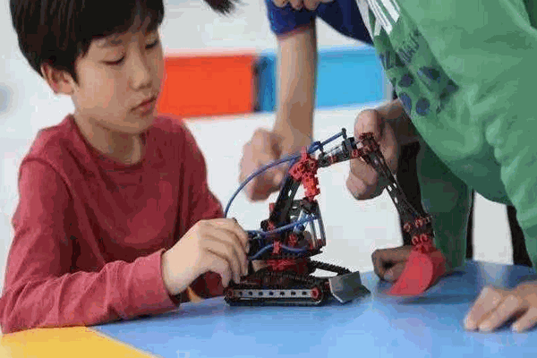 惠魚機(jī)器人