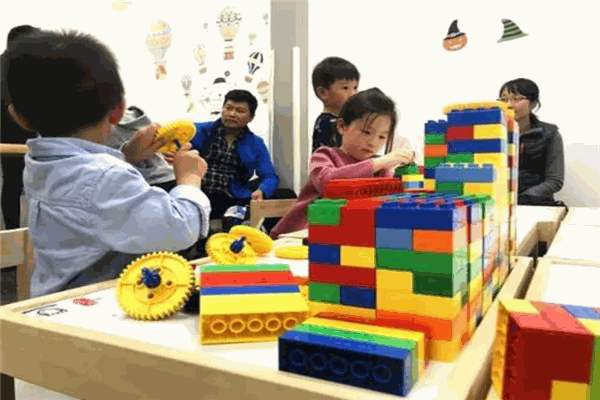 韓納樂高機器人教育