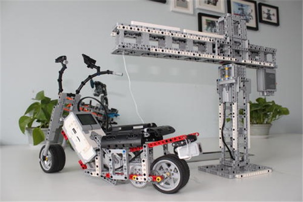 創想樂高機器人教育