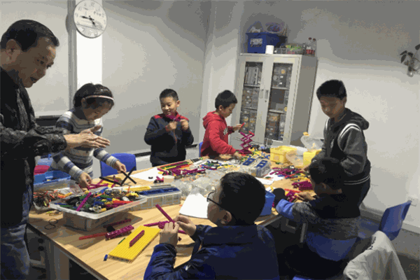 創樂機器人 創樂機器人