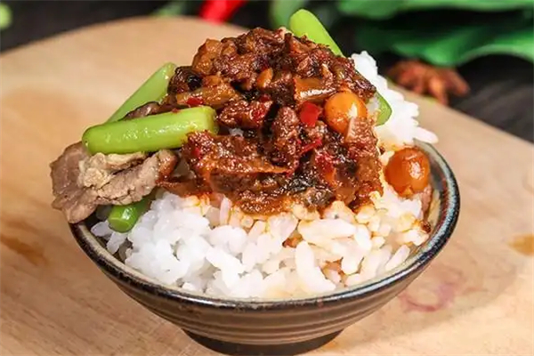 良牛鮮定拌飯 良牛鮮定拌飯