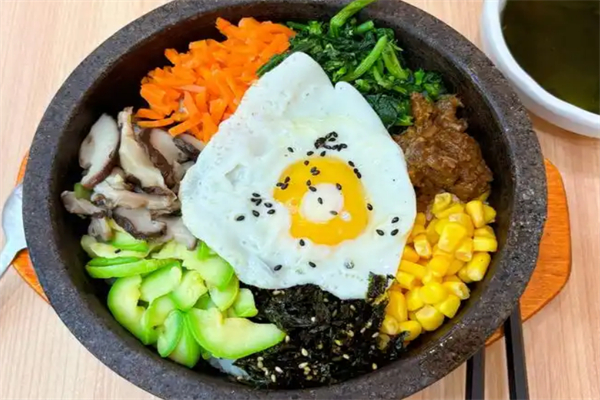 禾小家石鍋拌飯 禾小家石鍋拌飯