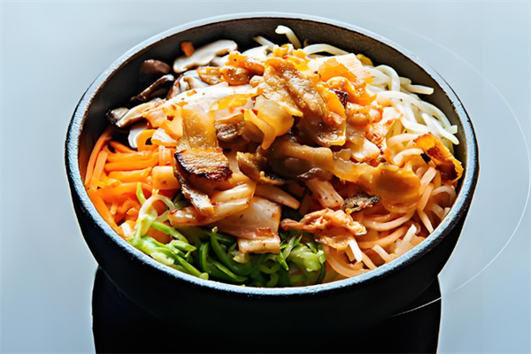 金三順石鍋拌飯 金三順石鍋拌飯