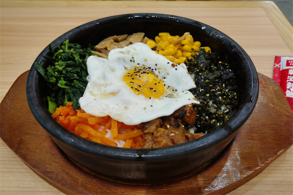 杜福記石鍋拌飯