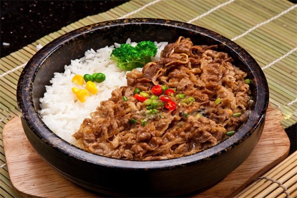 布小布烤肉拌飯