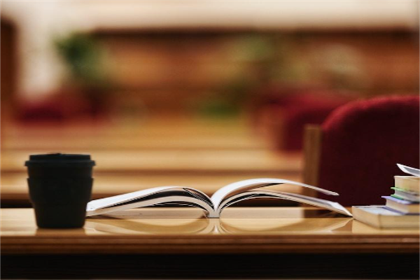 伯明AI英語智能自習室