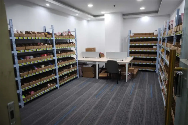 甜柚無人閃電倉 甜柚無人閃電倉