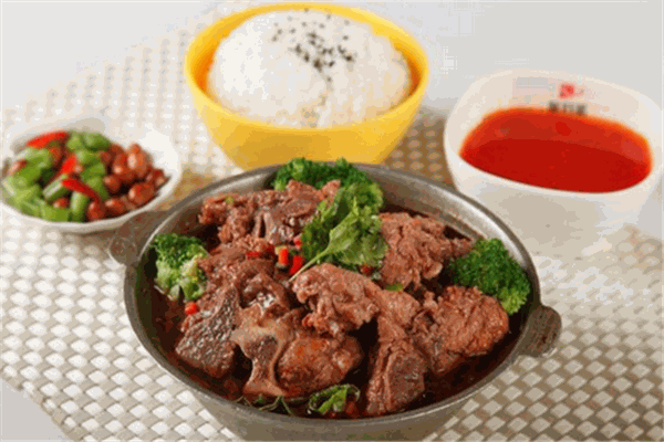 吉食米排骨米飯