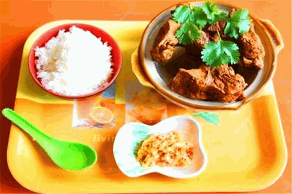 吉食米排骨米飯