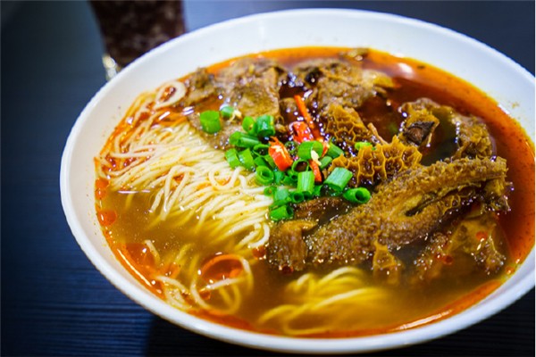 老奶奶牛肉面館