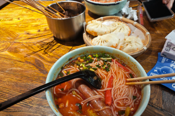 李豁子臭豆腐米線(xiàn)