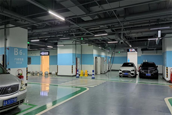 小強(qiáng)停車 小強(qiáng)停車