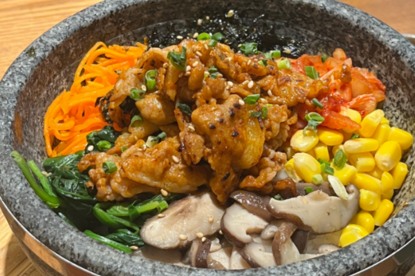 石鍋拌飯 石鍋拌飯