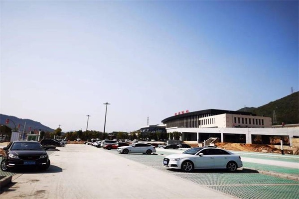 小強(qiáng)停車 小強(qiáng)停車