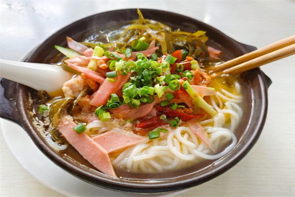 興江緣過(guò)橋米線(xiàn)