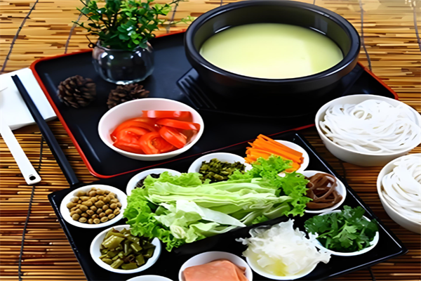 興江緣過(guò)橋米線(xiàn)