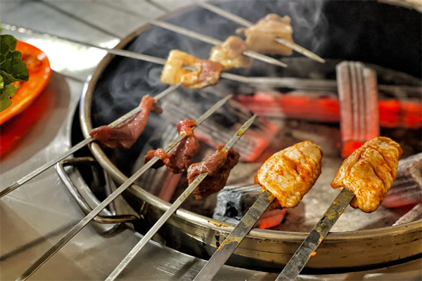 曼哈頓火山巖燒烤 曼哈頓火山巖燒烤