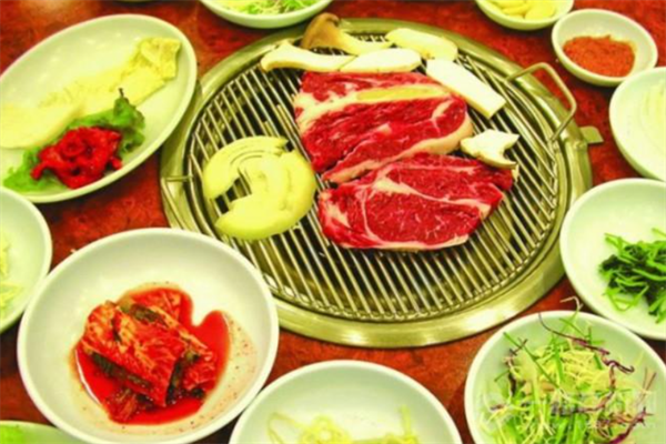 香八方自助涮烤吧